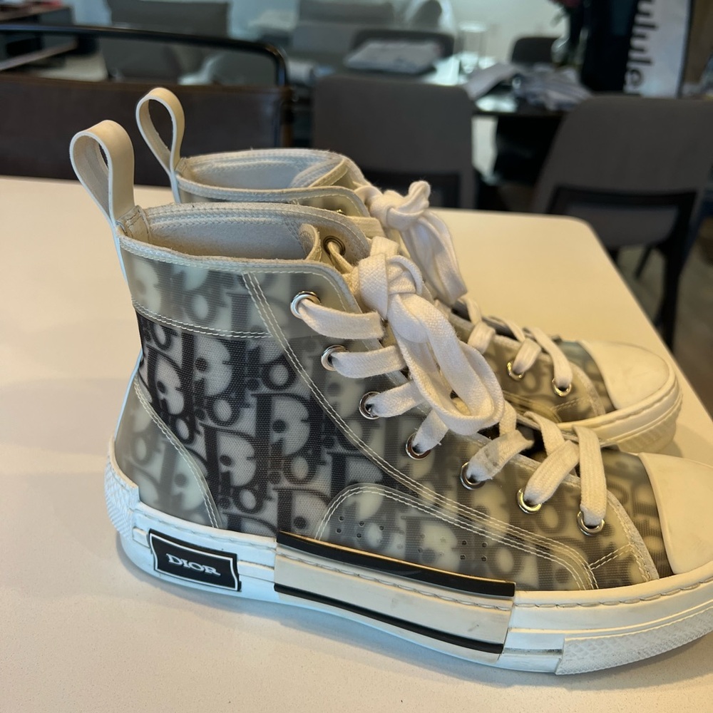 Dior B23 high top size 37